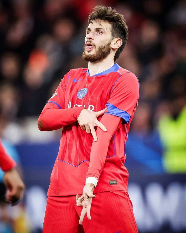 巴黎圣日耳曼双杀切尔西晋级欧冠八强