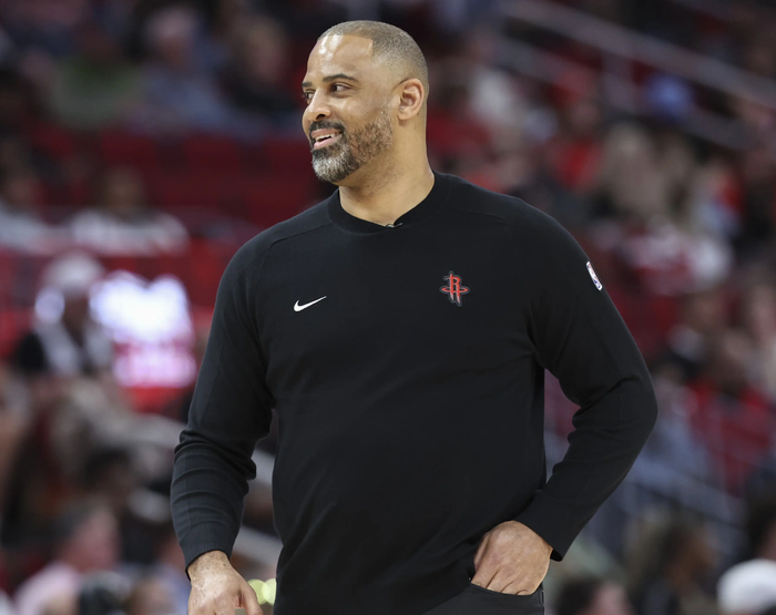 火箭险胜热火末节失误成关键