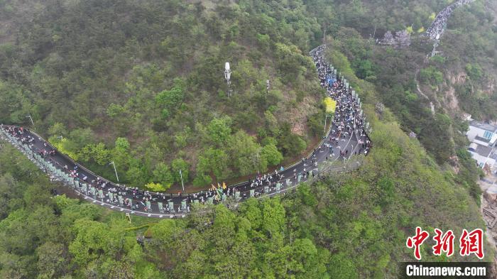 第23届大连国际徒步大会开幕：数十万中外徒步爱